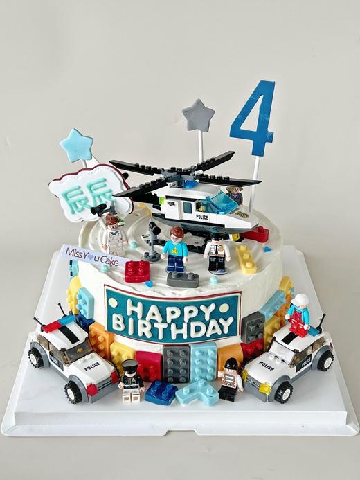 定制款裸蛋糕 - 乐高家族 商品图0