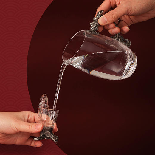 R-40104J罗比罗丹十二生肖玺宴龙头玻璃分酒器 商品图0