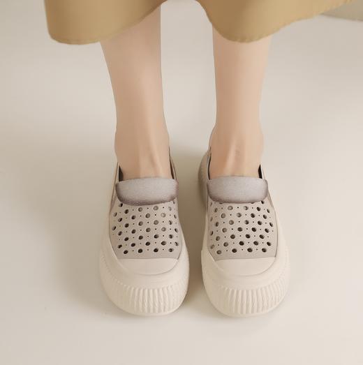 西村名物2024年春季新款平底洞洞空鞋小白鞋X24AH13791 商品图1