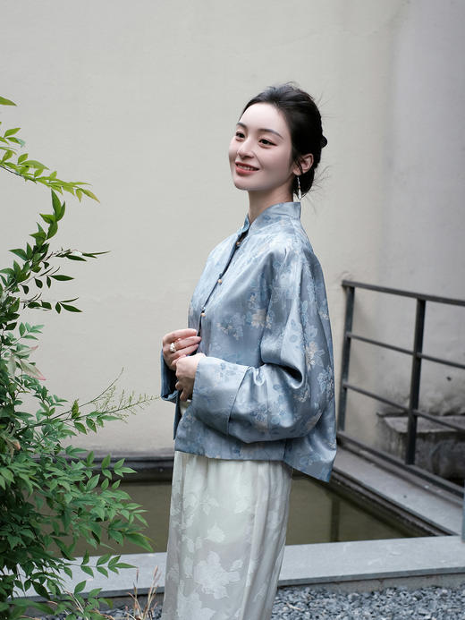 盛唐婧 |倾一如玉叶子花外套-蓝色 商品图7