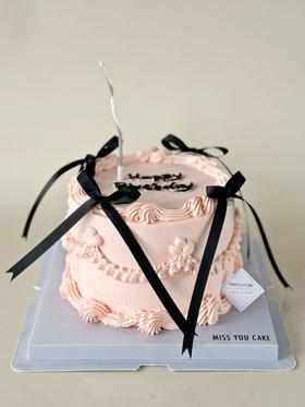 定制款蛋糕 - 复古蝴蝶结