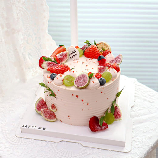 草莓&冻干无花果蛋糕 商品图0
