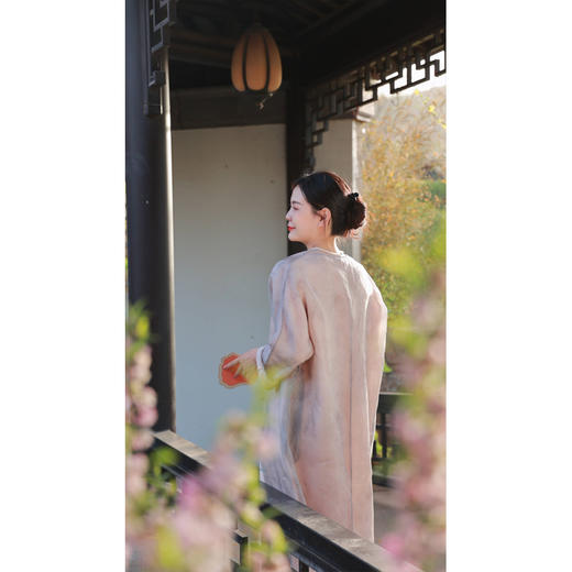 【2026东衣作】衬衫连衣裙（24707601素采） 商品图0