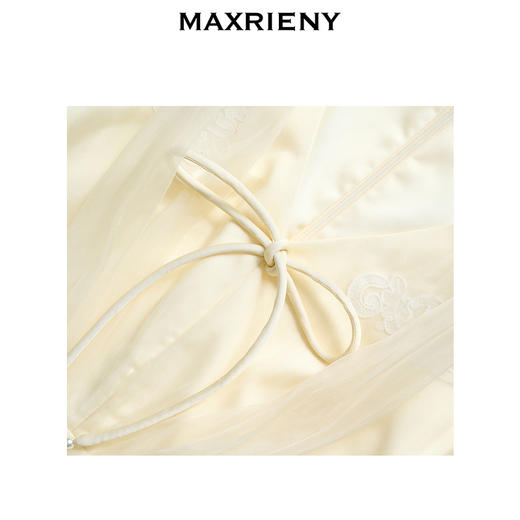 玛克门店发货：MAXRIENY甜美风华丽藤蔓刺绣娃娃裙(货号:MC85DR082) 商品图2