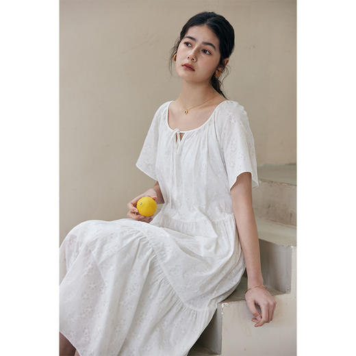 HeyDress白色提花连衣裙女夏季法式U领宽松收腰设计浪漫度假裙子 商品图2