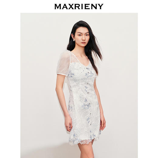 玛克门店发货：MAXRIENY复古蕾丝刺绣散钻连衣裙2024春(货号:MC85DR079) 商品图2