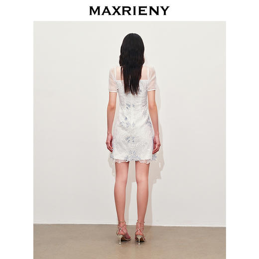 玛克门店发货：MAXRIENY复古蕾丝刺绣散钻连衣裙2024春(货号:MC85DR079) 商品图3