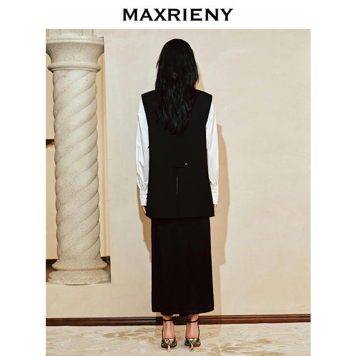 玛克门店发货：MAXRIENY精致复古时尚感廓形马夹背心2024(货号:MC85VE002) 商品图3