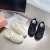 【Savioke轻便镂空凉鞋】米白色/黑色，可游玩、可户外攀岩爬山、可日常穿。上脚轻便，百搭时尚款凉鞋，镂空设计更透气，排水效果好，脚床贴合足底，柔软防滑设计~ 商品缩略图1
