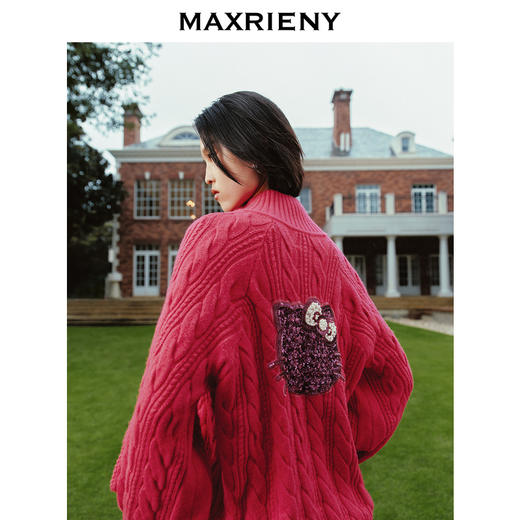 玛克门店发货【MAXRIENY x Hello Kitty联名系列】樱桃红针织开衫外套(货号:MC88JA825) 商品图3