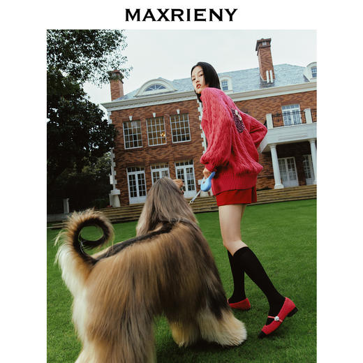 玛克门店发货【MAXRIENY x Hello Kitty联名系列】樱桃红针织开衫外套(货号:MC88JA825) 商品图2