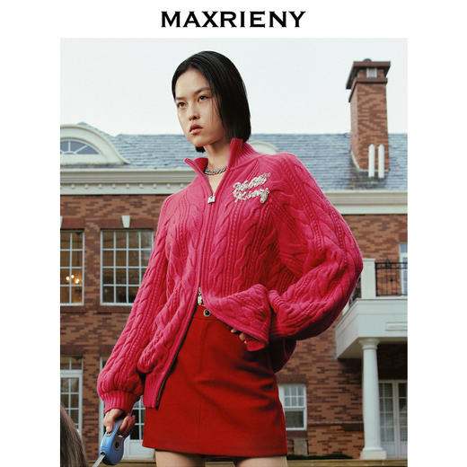 玛克门店发货【MAXRIENY x Hello Kitty联名系列】樱桃红针织开衫外套(货号:MC88JA825) 商品图1