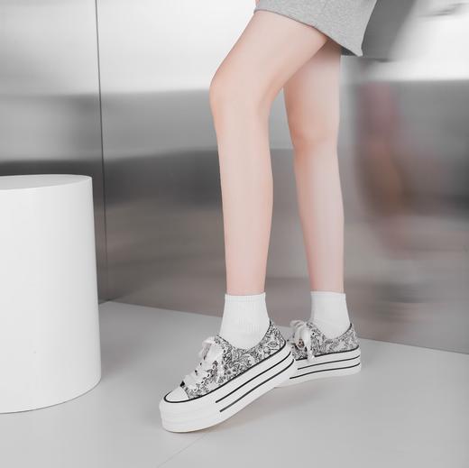 西村名物2024年春季新款厚底平跟舒适休闲小板鞋运动鞋T24AM13571 商品图2