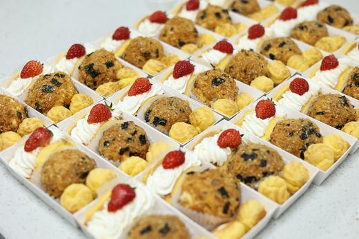 下午茶套餐十四-肉松小贝+抱抱卷（装饰随机）+2枚泡芙 商品图1