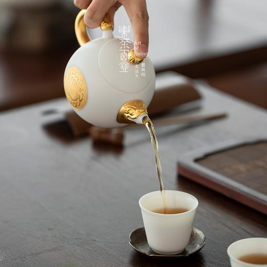 B-LY-9042 林玉山 龙蛋壶（鎏金款） 商品图3
