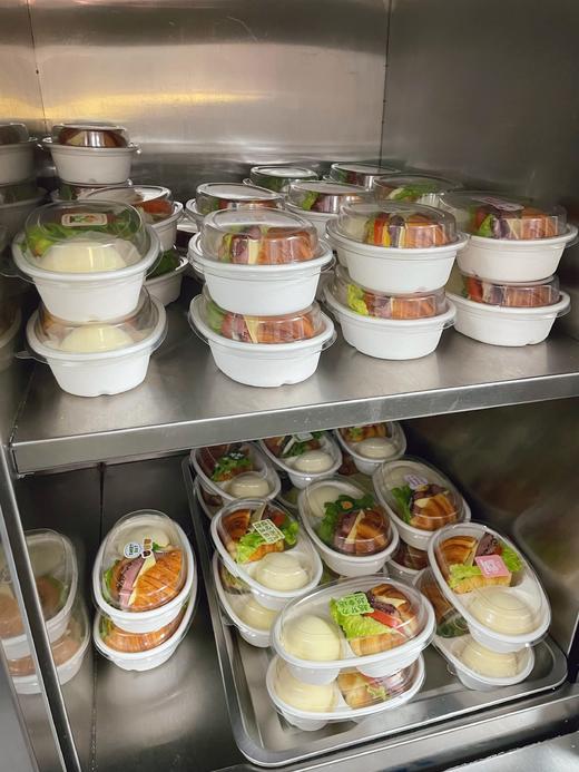 下午茶套餐二十-牛肉可颂三明治➕雪胖子 商品图1