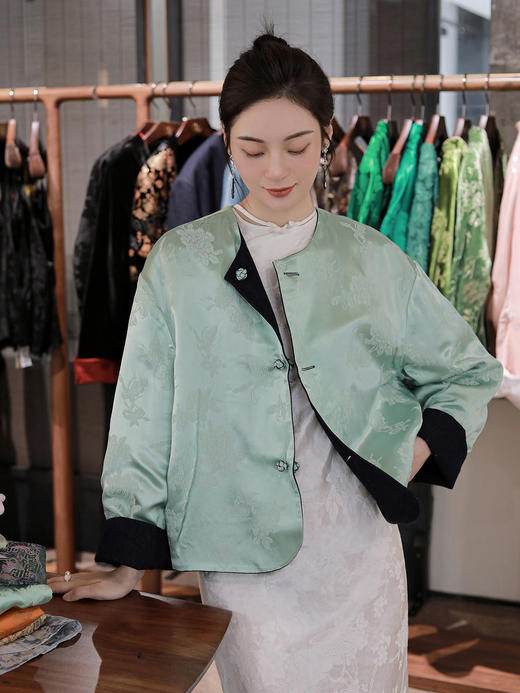 盛唐牡丹 |牛仔配艾绿冠乐绉双面穿外套 商品图1