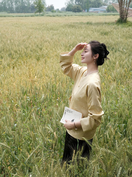 盛唐婧 |真丝花罗彩蝶纷飞提花上衣-黄色 商品图10