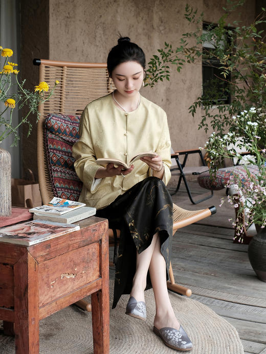 盛唐婧 |真丝花罗彩蝶纷飞提花上衣-黄色 商品图9