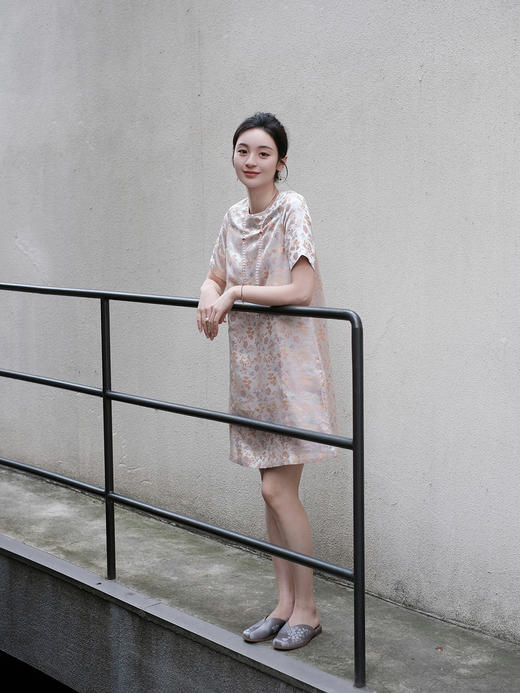 盛唐婧 |真丝宋锦朱颜粉黛连衣裙 商品图7