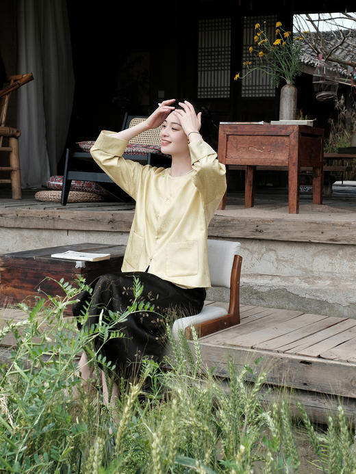 盛唐婧 |真丝花罗彩蝶纷飞提花上衣-黄色 商品图8