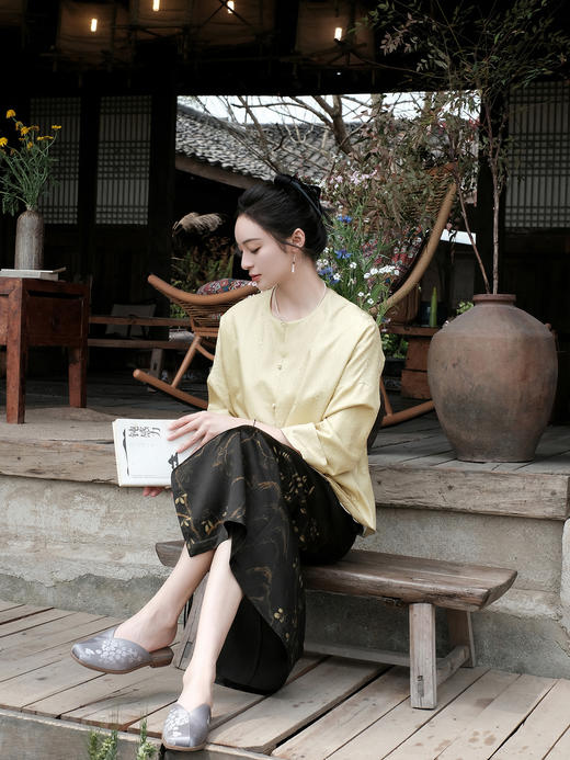 盛唐婧 |真丝花罗彩蝶纷飞提花上衣-黄色 商品图7