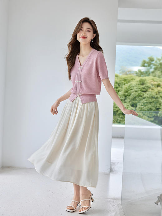 【专属特价】熙世界新中式盘扣V领冰丝针织衫夏季新款套头短袖国风上衣薄款 商品图2