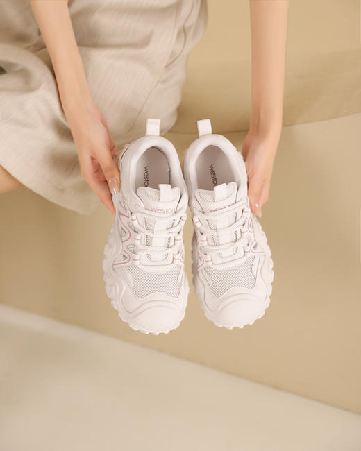 westory春季休闲厚底轻便舒适圆头百搭老爹鞋板S24CM74271 商品图7