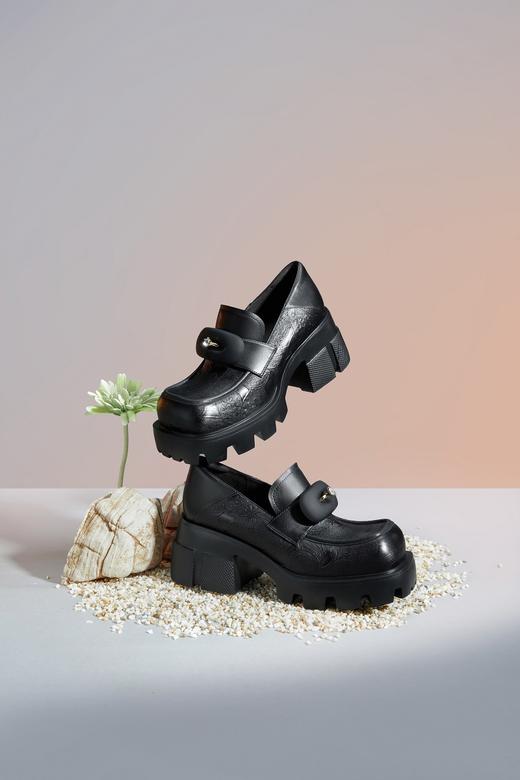 MIO米奥秋季方头高跟黑色乐福鞋复古学院通勤深口单鞋女鞋M241530257C01 商品图0