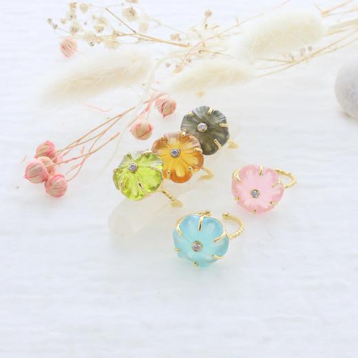 北京仓｜Leticia Ponti-Iris-橄榄石色 水晶 花朵 戒指［法国设计师］ 商品图3