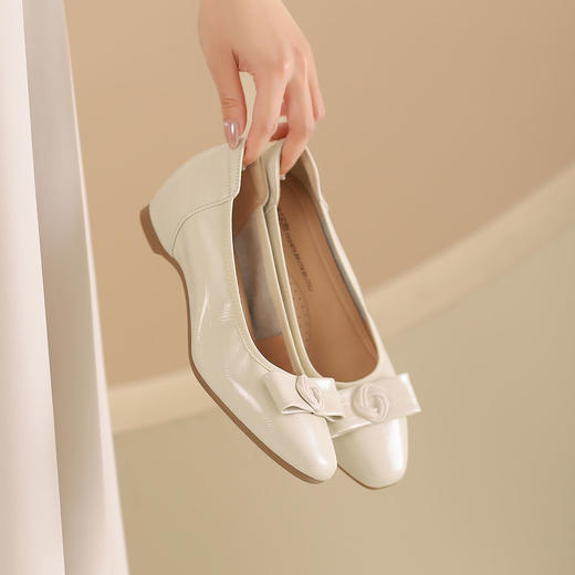 西村名物2024年夏季新款平底小圆头蝴蝶结饰扣浅口单鞋T24AE13641 商品图9