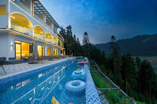 【眉山洪雅-232号民宿】12房湖畔民宿，可单房预定，无边际泳池，瓦屋山、篝火、地暖、避暑玩水、赏雪、枫叶、雅女湖旁的湖畔民宿lhys 商品图2