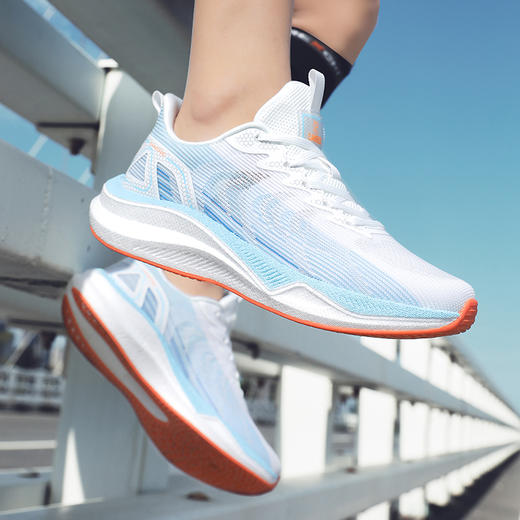 热卖中！！现货！【脚宽脚背高，拍大一码】CAMSSOO美骆世家碳板缓震Boost科技爆米花运动跑鞋 男女款都有 商品图3