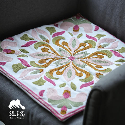 艾绒坐垫 | 合作生产 * embroidered cushion | Coproduction 商品图2