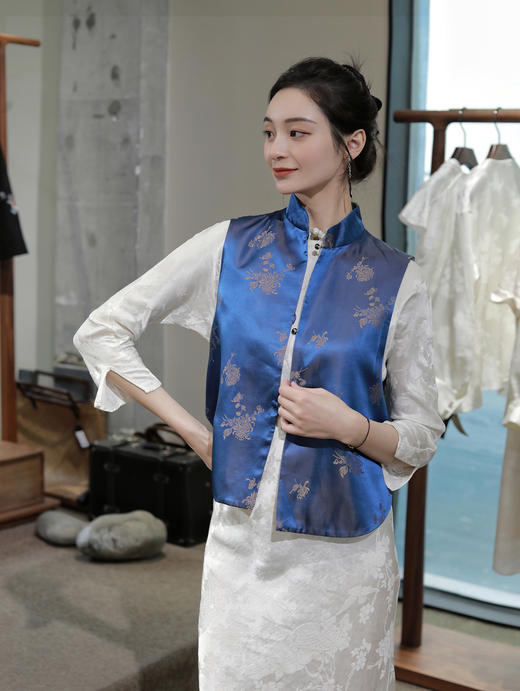 瑕疵 |盛唐牡丹 |孔雀蓝交织提花真丝马甲[特价品](特殊商品不退不换) 商品图2