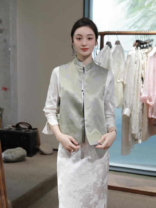 瑕疵 |盛唐牡丹 |孔雀蓝交织提花真丝马甲[特价品](特殊商品不退不换) 商品图1