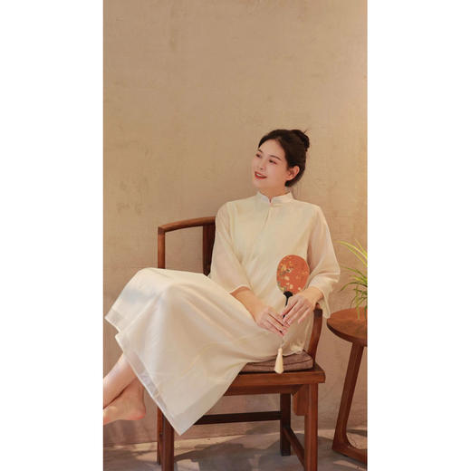 【抖音专属】连衣裙（24707404凝脂） 商品图3