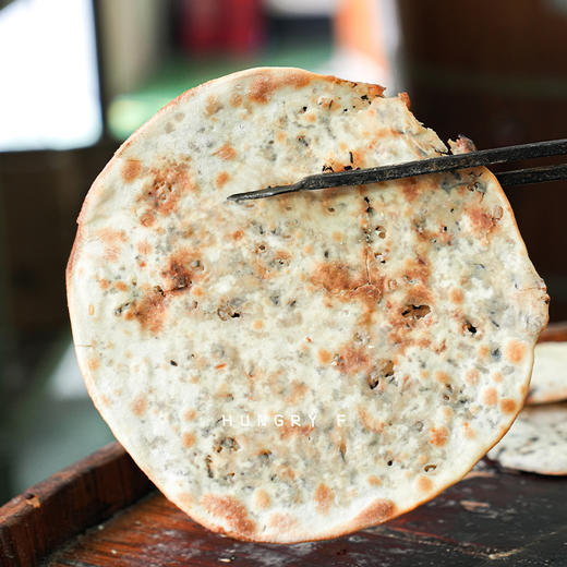 【詹厨】饥饿F姐·梅干菜肉烧饼 全新升级，木桶炭烤 还原老味道~原味/微辣2种口味，更有大小烧饼可供选择180g/500g 商品图3