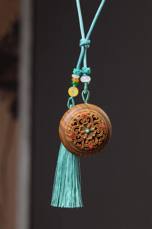 小如来/月光宝盒°绿檀香囊长绳挂件 商品图0