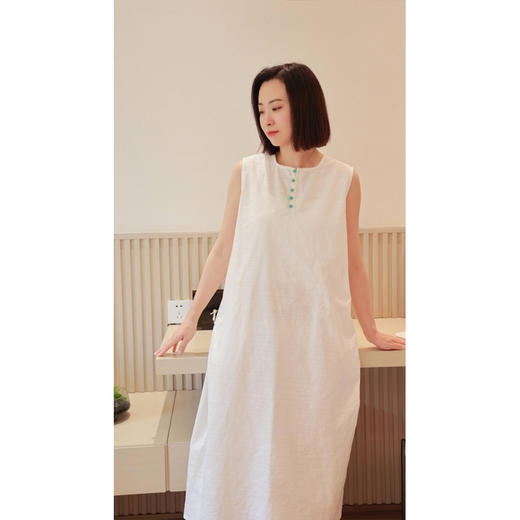 【线上专属】宽肩带连衣裙（24707510-凝脂） 商品图1