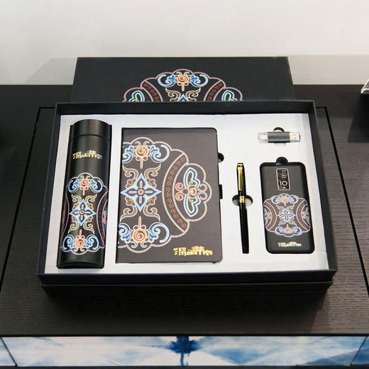 深山集市·国潮精装纯享雅黑办公商务套盒企业定制伴手礼 商品图0