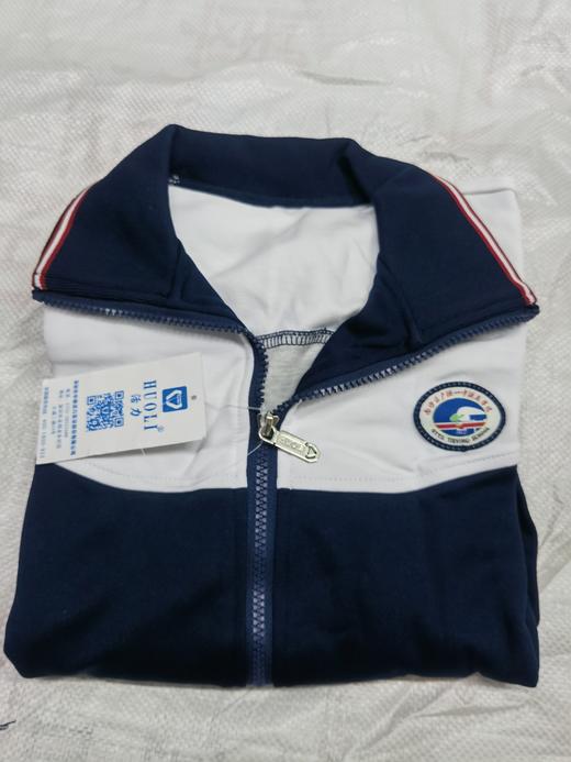广州市番禺区铁英学校男女生夏秋冬季校服（运动服+礼仪服） 商品图1