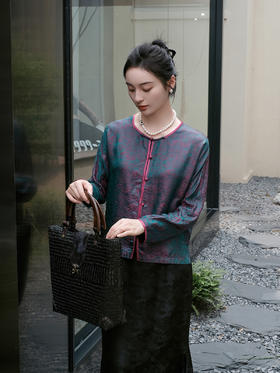 盛唐婧 |提花真丝缎开衫上衣