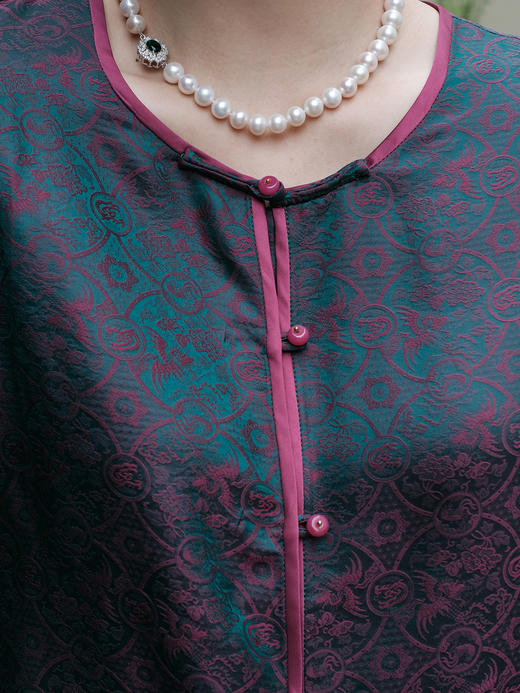 盛唐婧 |提花真丝缎开衫上衣 商品图1