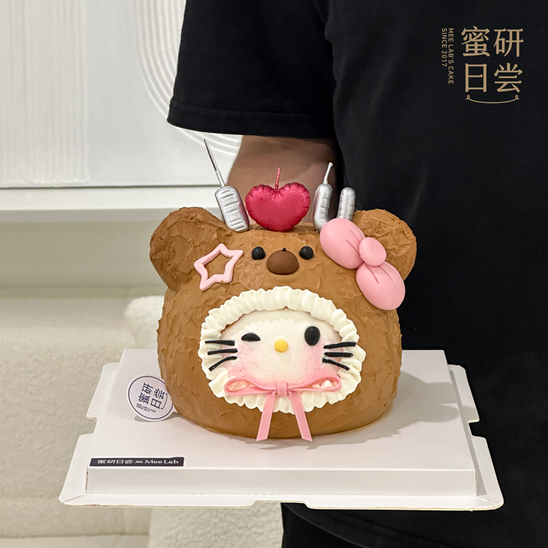 P007“卡皮巴拉kitty猫” 手绘立体蛋糕