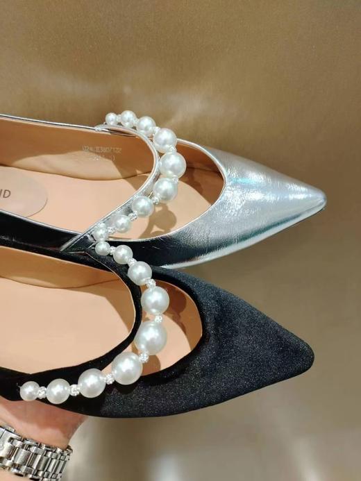 西村名物2024年秋季新款珍珠饰扣小尖头舒适浅口单鞋U24CE38071 商品图3