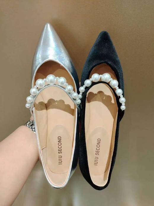 西村名物2024年秋季新款珍珠饰扣小尖头舒适浅口单鞋U24CE38071 商品图5