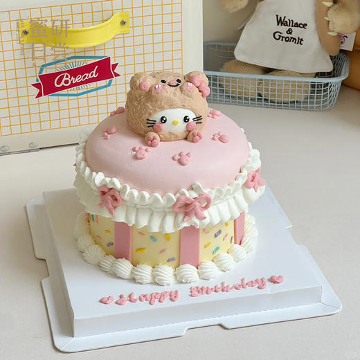 P006“黄油小熊Kitty猫”手绘蛋糕 商品图0
