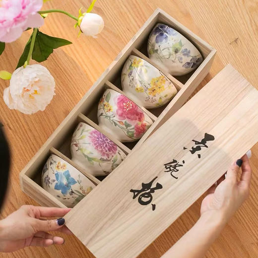日本和蓝美浓烧红颜花语盘子锦堂春餐盘礼盒套装 商品图4