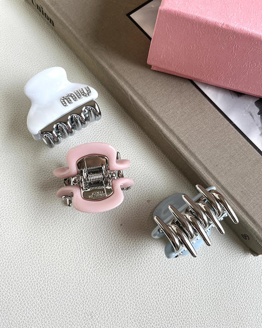 7折  无  缪家 女士logo满钻糖果色发夹 CU1205 商品图4